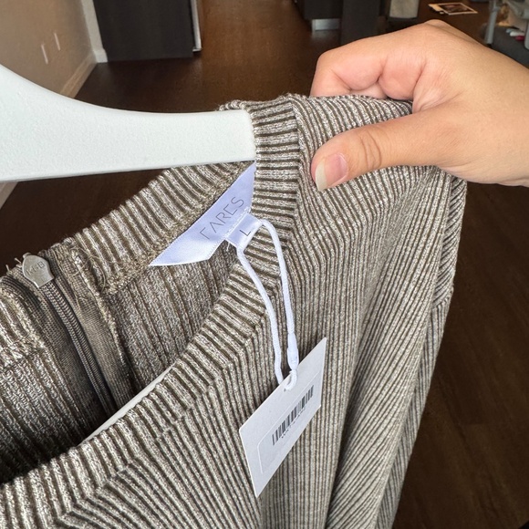 FARES Shop Wrap Knit Top - Picture 3 of 3